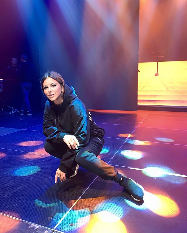 Больше 17 не дашь: Ани Лорак поразила помолодевшим видом