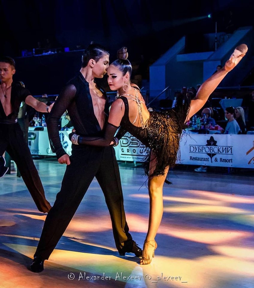 Украинские танцоры заняли первое место на престижном международном турнире (фото)