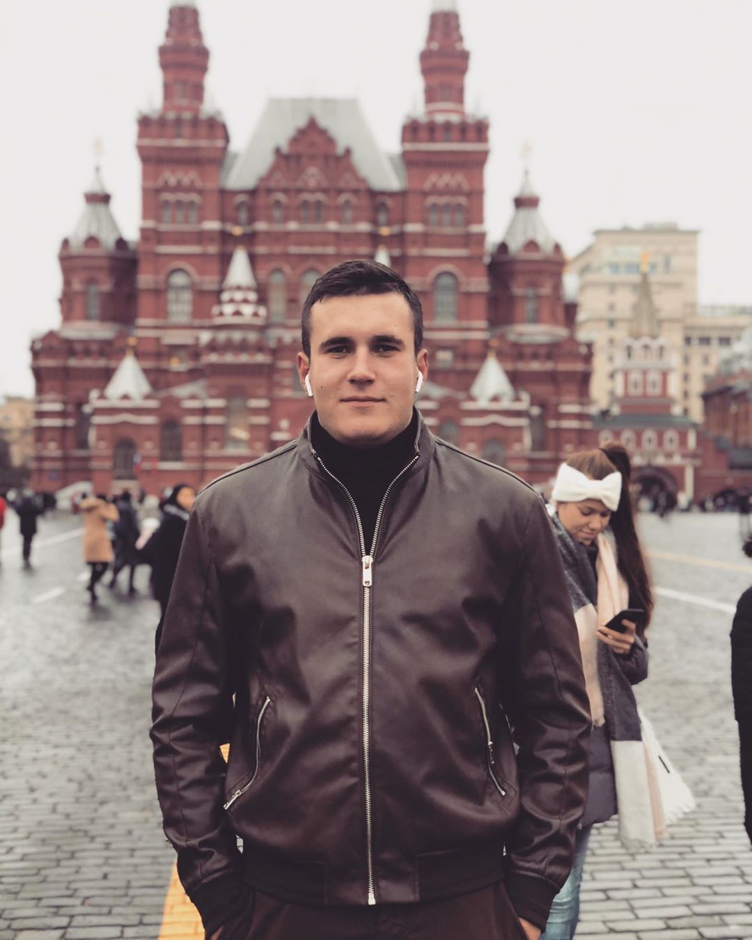 Всплыла неприятная правда о мужчине, который сделал фото с Зеленским