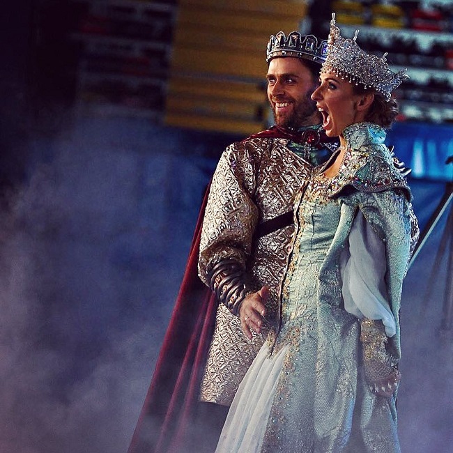 Чоловік Заворотнюк покинув країну з іншою жінкою: усі деталі