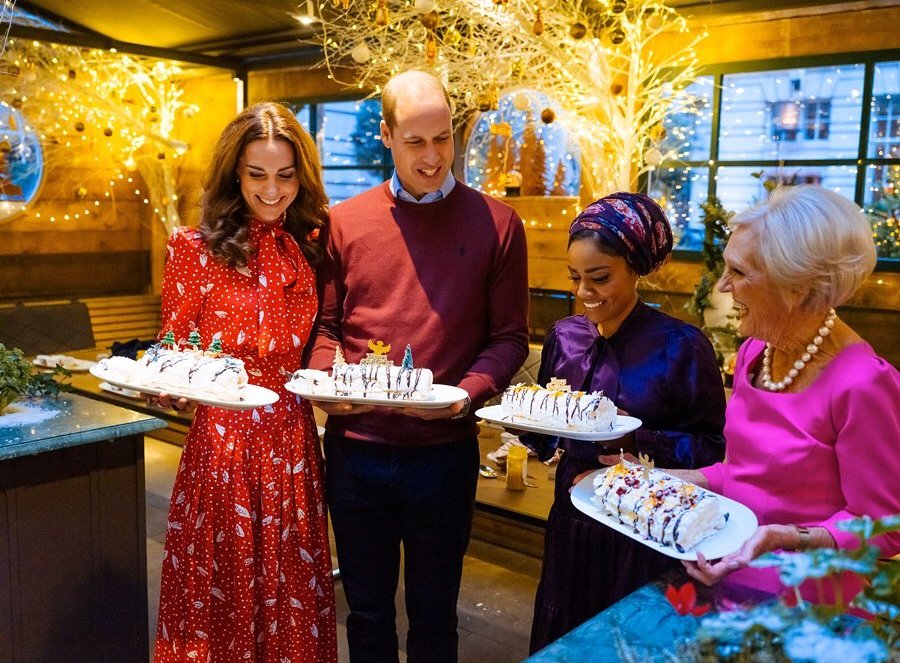 Идеально на праздники: Кейт Миддлтон показала безупречный образ в ярких тонах