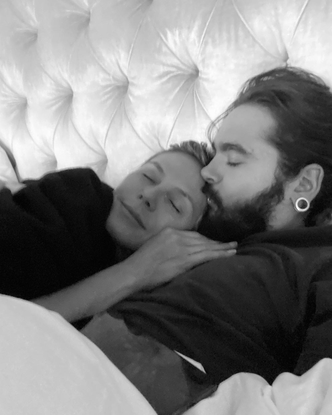 Гола у ванній: 46-річна Хайді Клум підкорила розкішним тілом на "гарячому" фото