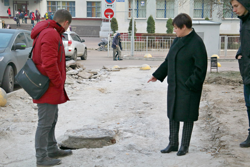 В Киеве скоро появится первый теплый тротуар: все подробности и фото