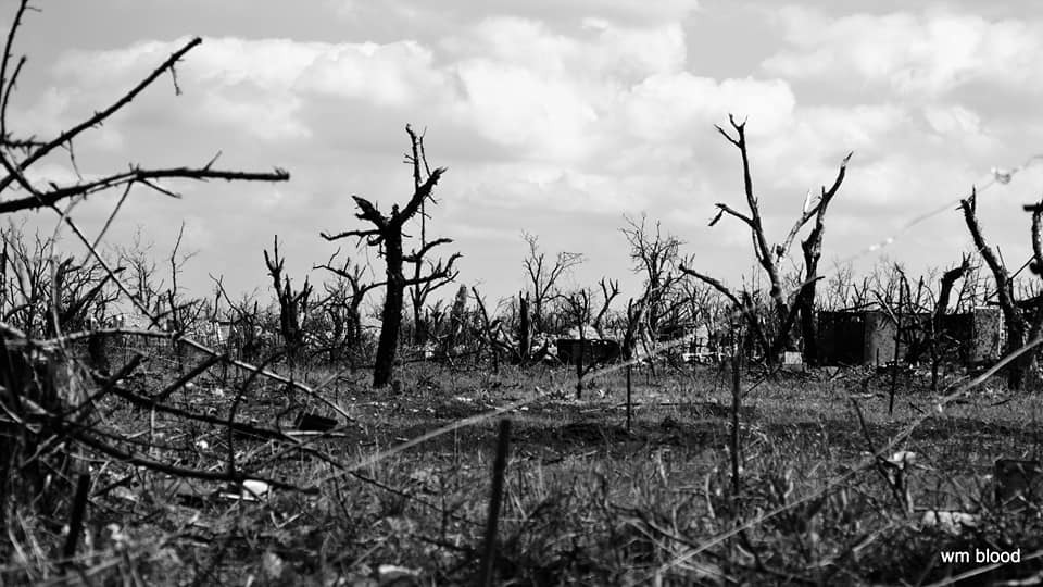 Отобранные жизни и сломанные судьбы: в сети показали черно-белую реальность Донбасса (фото)
