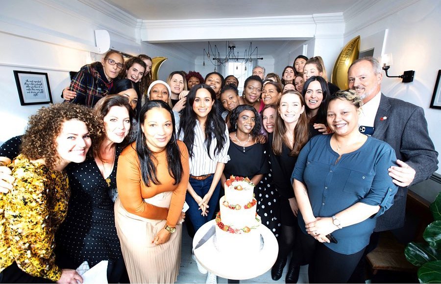 Герцогиня в скинни: топ-3 самых удачных образа Меган Маркл в стиле кэжуал