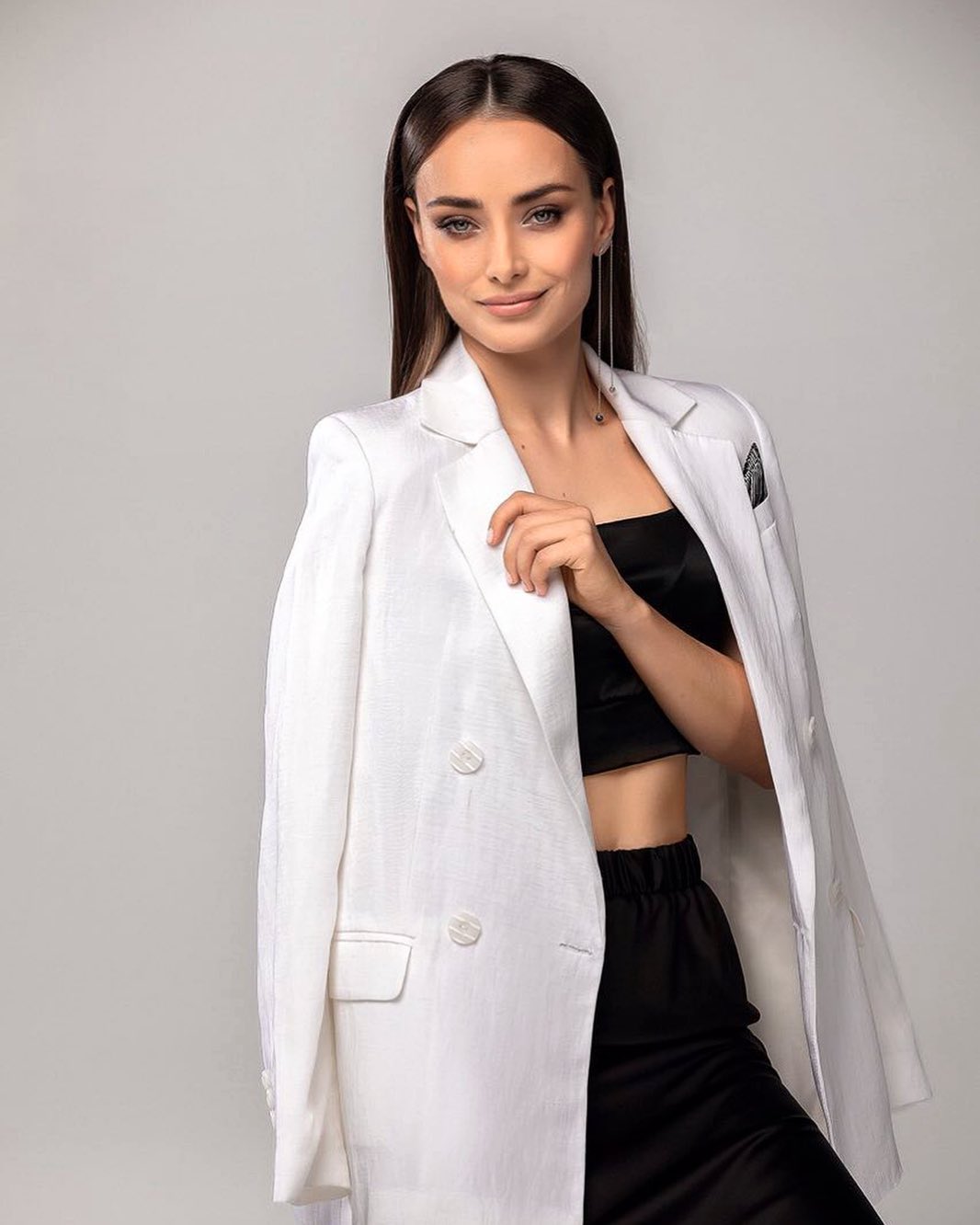 "Холостячка" Ксения Мишина раскрыла свои секреты красоты и стройности