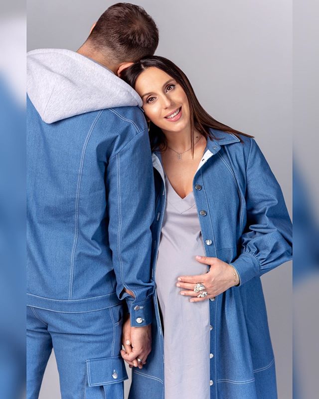 Ідеальна сім'я! Джамала підкорила безуречным джинсовим family look з чоловіком і синочком