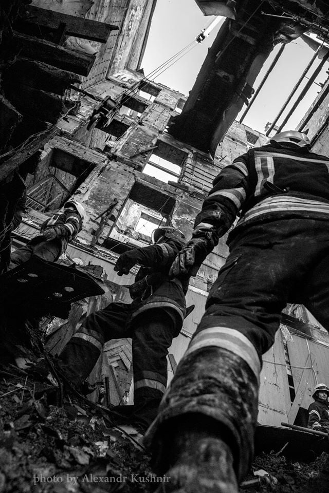 Очень больно и ужасно: студентка со слезами на глазах рассказала о пожаре в Одессе