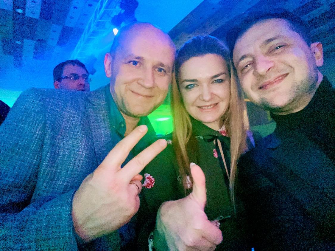 Охрана, отмена: Зеленский отгулял первый корпоратив (видео)