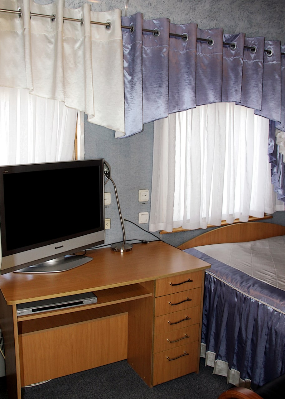 Кухня, спальня и душ: фото самых роскошных вагонов Укрзализныци