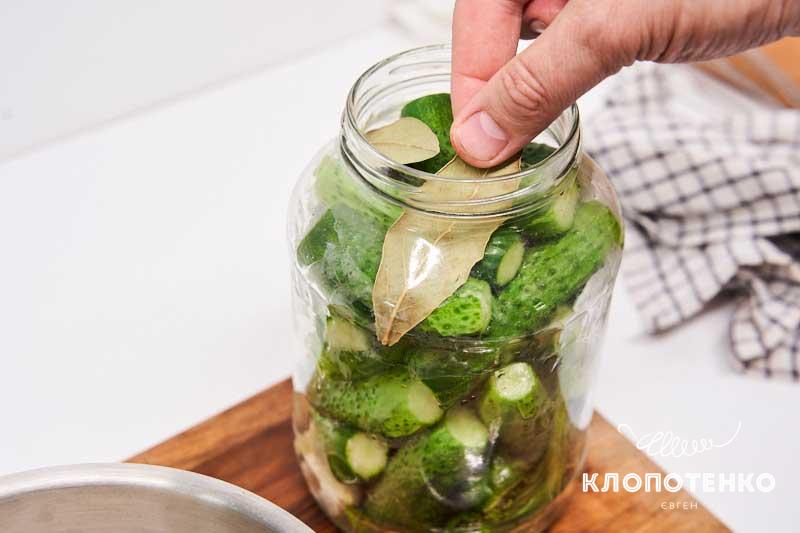 Клопотенко раскрыл секрет идеальных огурцов с кетчупом чили: вкус "взорвет" ваши рецепторы!