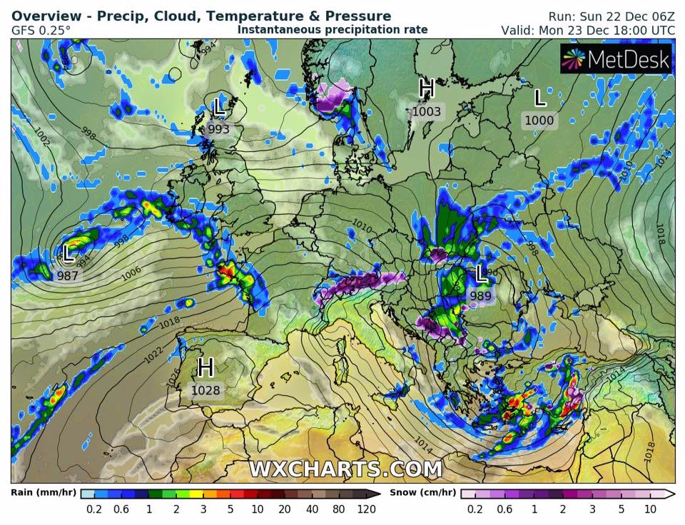 Штормовые порывы и метели: украинцев предупредили о непогоде к Новому году