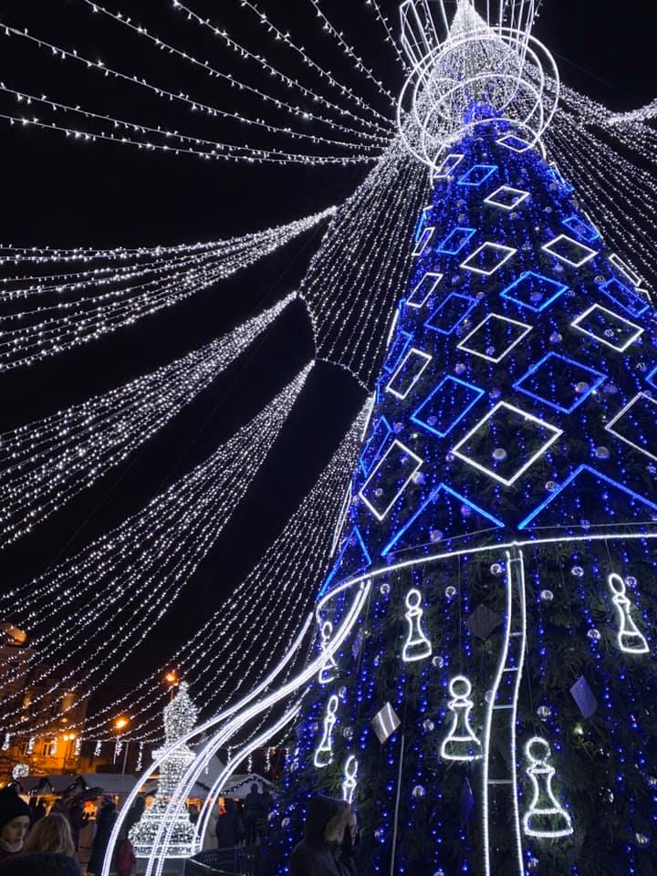 Украинская елка попала в пятерку самых красивых в Европе (фото)