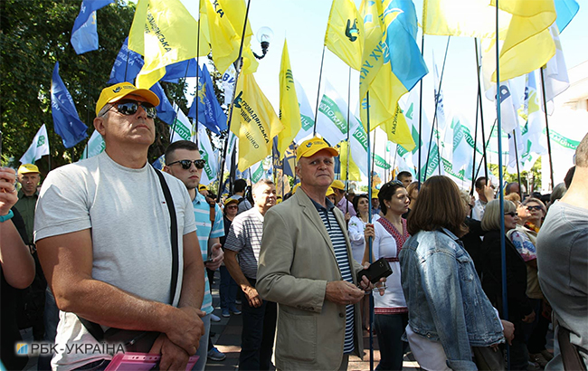 Под Радой проходит акция против выборов по закрытым спискам