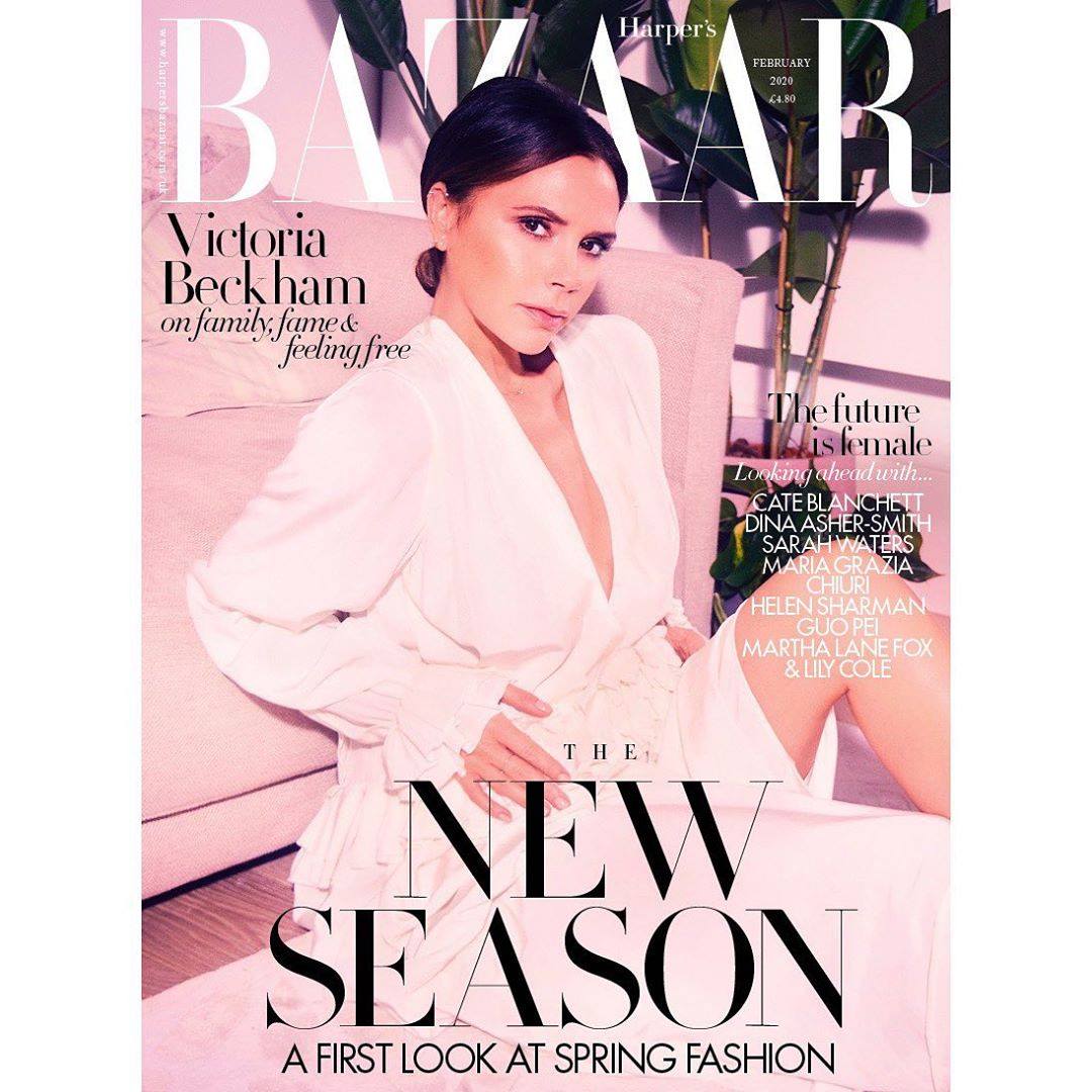 Время не властно: Виктория Бекхэм показала идеальную фигуру в съемке для известного глянца