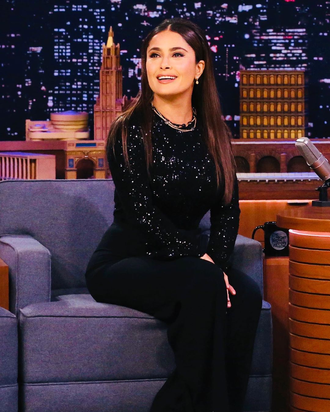 Уроки стилю: Сальма Хайек демонструє топ-5 ефектних образів на всі випадки життя