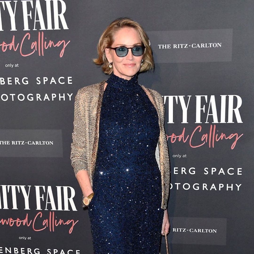 Шикарная женщина: 61-летняя Шэрон Стоун в сияющем комбинезоне покорила красную дорожку
