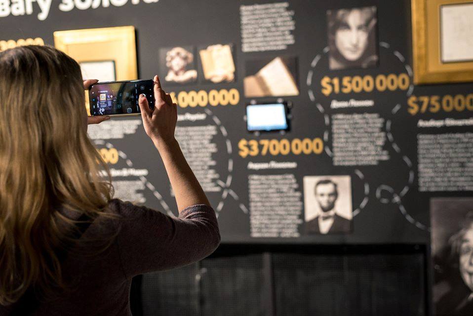 Выставка «Сила подписи» приглашает на виртуальную экскурсию