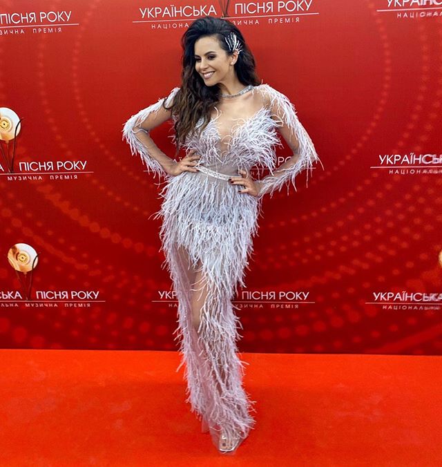 Сукня для "Оскара": Каменських вбила прозорим "пухнастим" вбранням на червоній доріжці