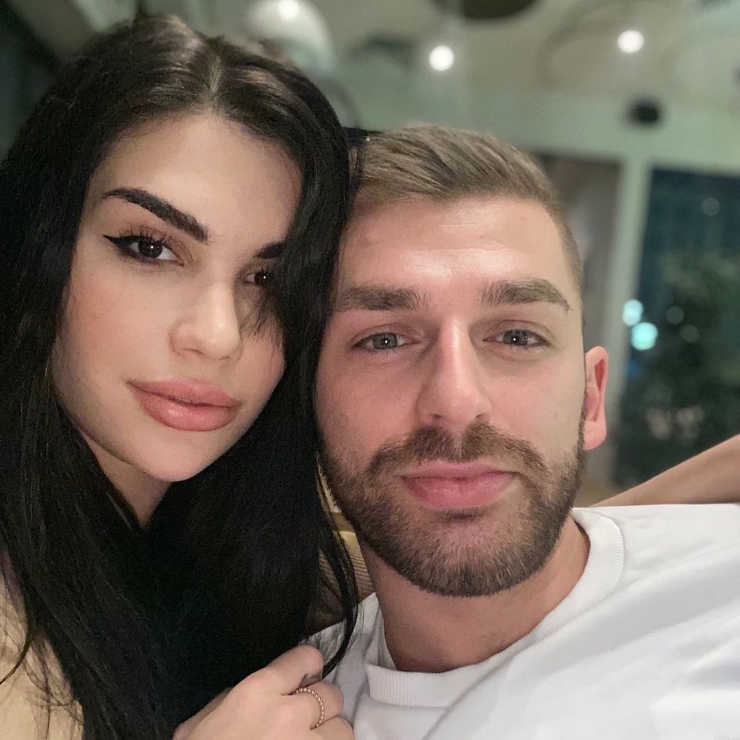 Недолго горевал: полуфиналист "Холостячки" показал свою девушку