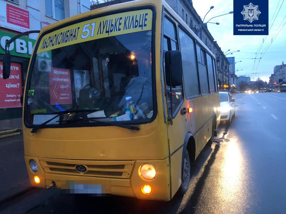 В Ровно подросток угнал маршрутку с пассажирами и подзаработал на билетах