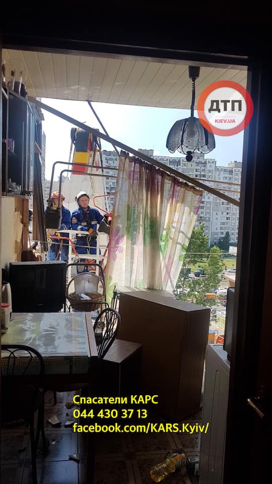 Вибух багатоповерхівки у Києві: з'явилися фото зсередини будинку