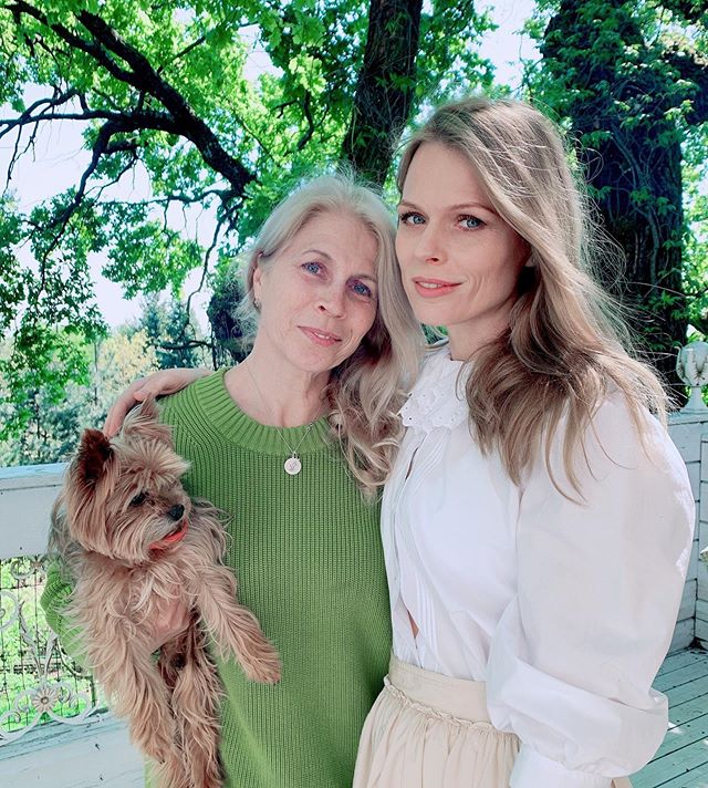 Як всі схожі! Ольга Фреймут зачарувала сімейним фото і показала обличчя сина-іменинника