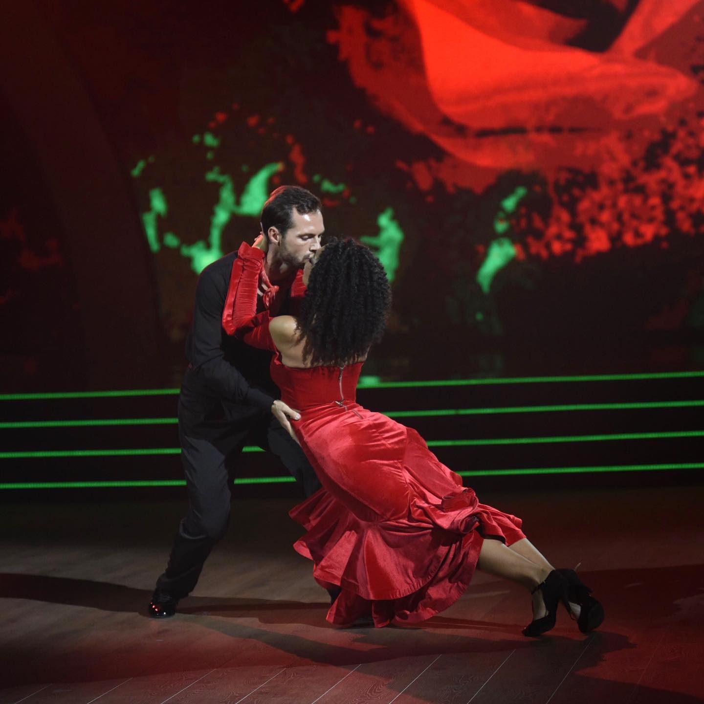 Танцы со звездами 2020: как прошел первый прямой эфир нового сезона шоу