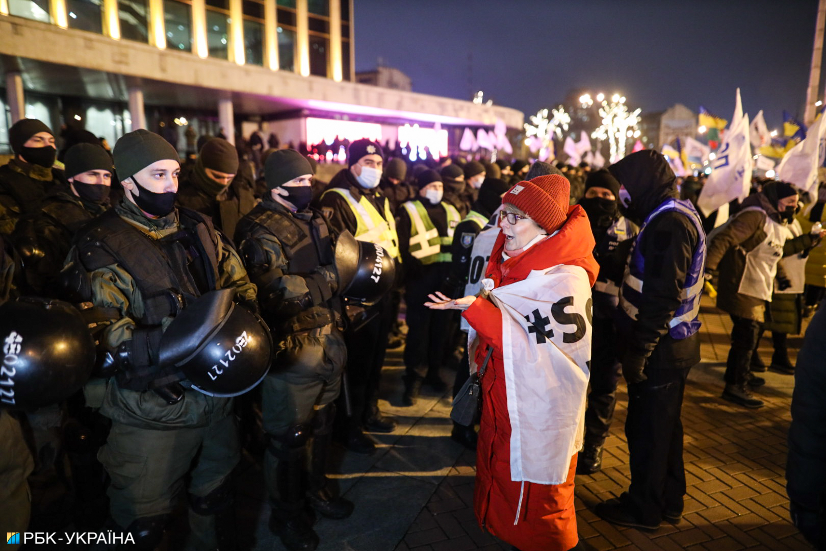 "Квартал 95" снимает новогоднее шоу в окружении Нацгвардии: при чем тут ФОПы