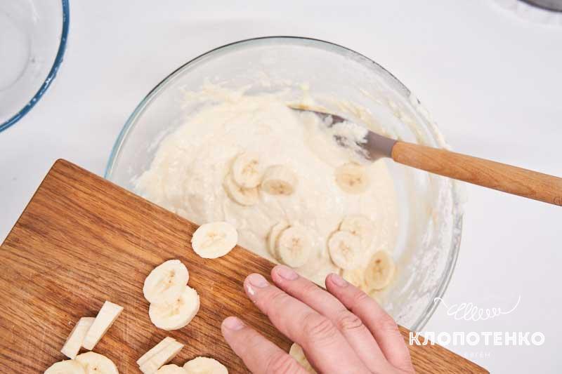 Клопотенко дав рецепт ніжнющої сирної запіканки з бананом: вона зведе вас з розуму!