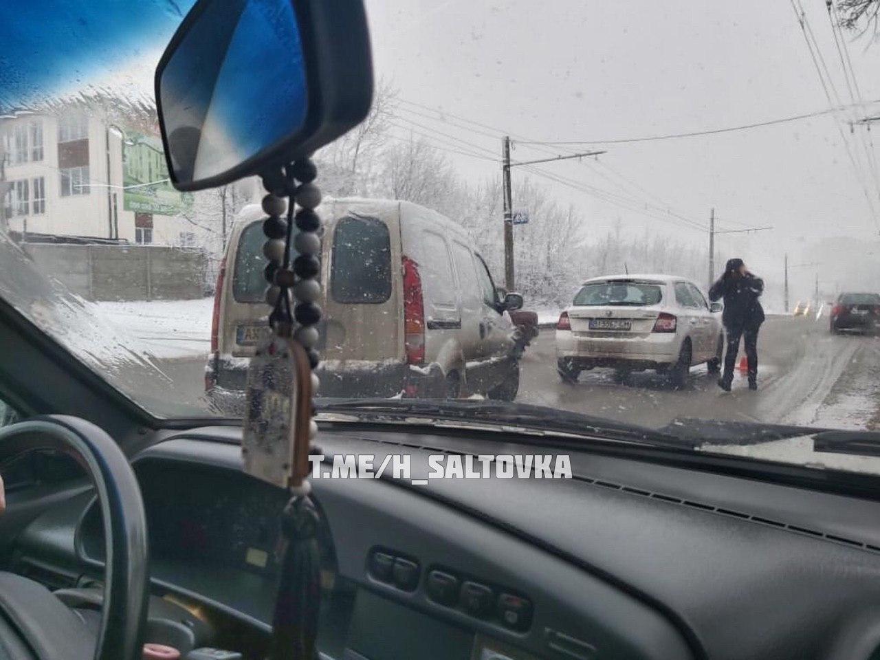 В Украине начался "ад" на дорогах: к снегу оказались не готовы