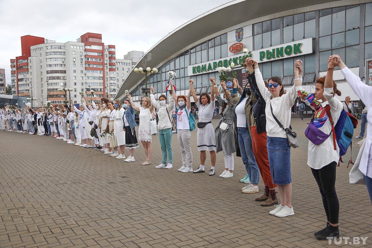 Помоліться за Білорусь: з'явилися промовисті фото найжорсткішої ночі протестів