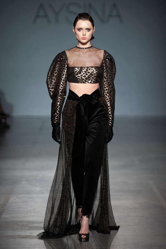 Равновесие над сумасшествием: AYSINA представила провокационную коллекцию FW19-20