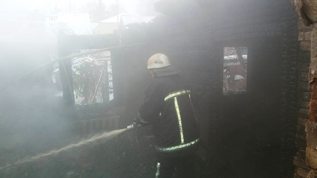 В Житомирской области на пожаре жилого дома погибли 2 человека