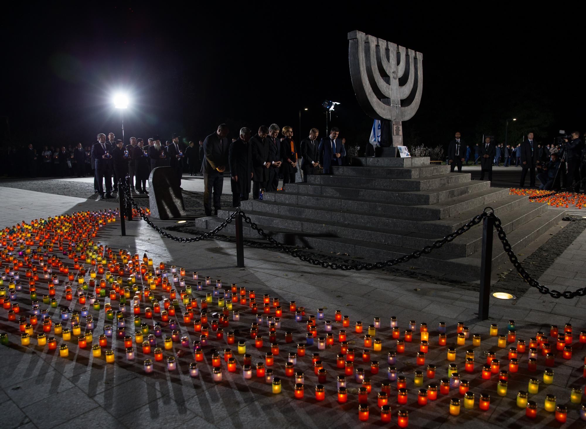 Бабий Яр - напоминание о том, что потакание агрессору лишь разжигает его аппетит, - Порошенко