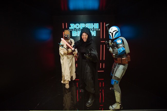 Имперский штурмовик, Рей и другие на премьере фильма "Звездные войны: Скайуокер. Восхождение"