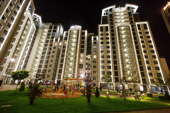 У Києві відкрили унікальну 150-метрову алею світломузичних фонтанів