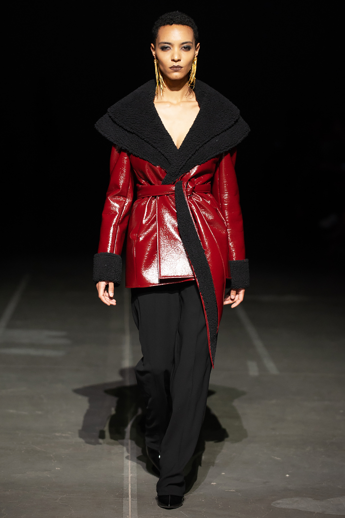 Бабочки в животе: Dafna May представила "метаморфозы" на Ukrainian Fashion Week