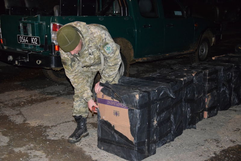 На границе задержано почти 9 тысяч пачек контрабандных сигарет