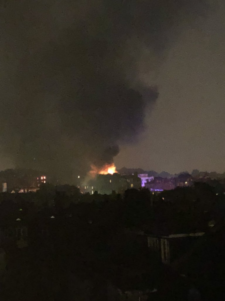 В Лондоні палає багатоквартирна будівля