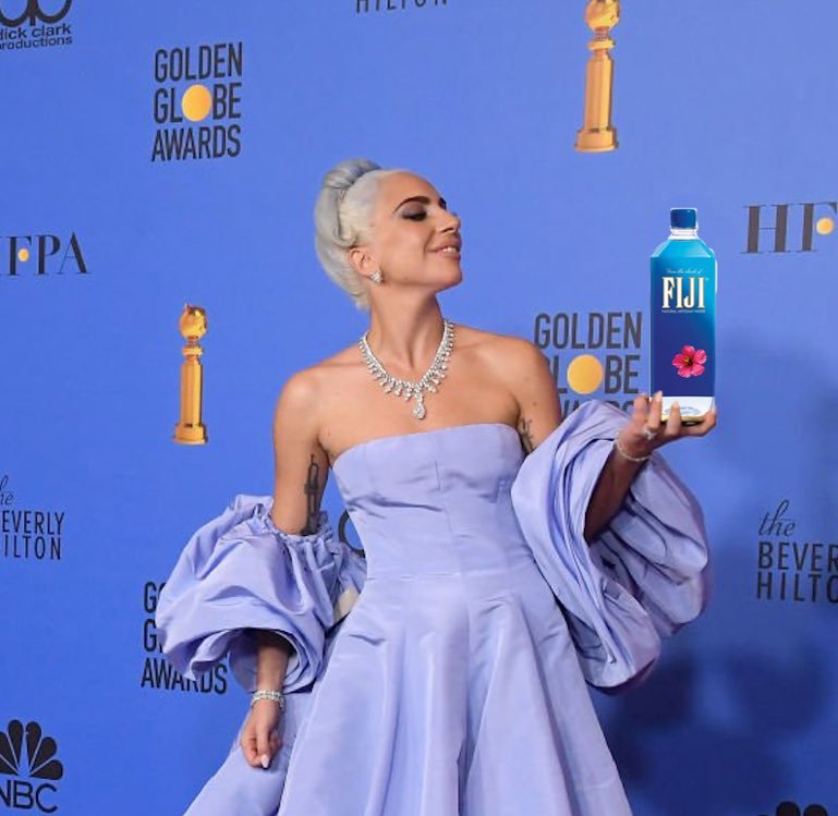 Золотий глобус 2019: "дівчина з водою" викликала фурор в мережі