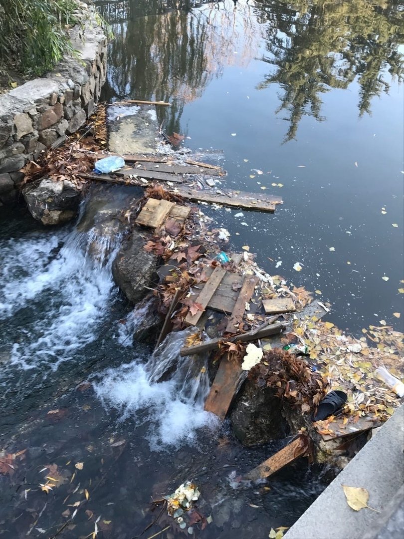 Сміттєзвалище: у Криму окупанти знищують річки (фото)