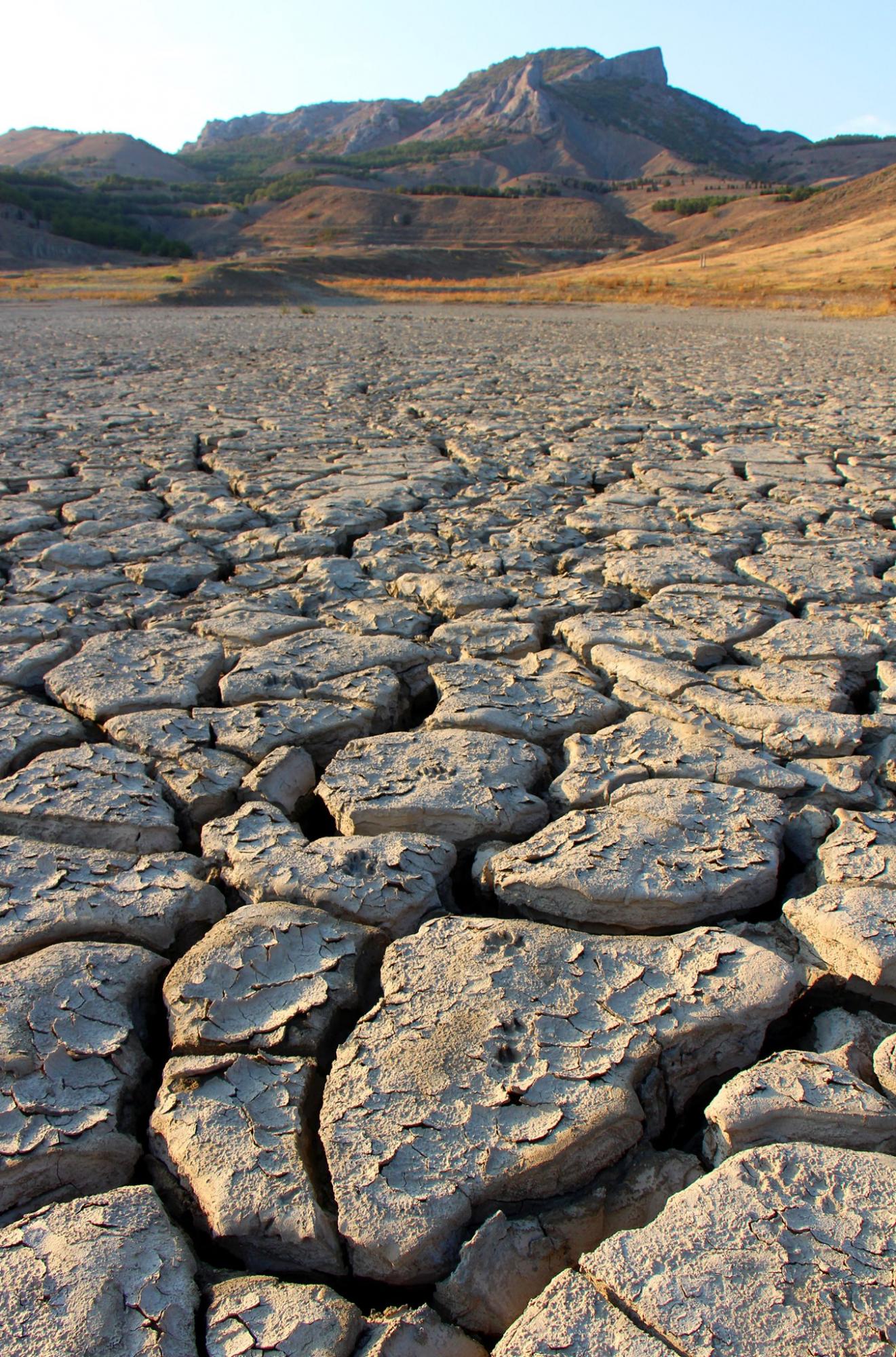 В Крыму навсегда исчезло красивейшее озеро: в сети показали грустные пейзажи