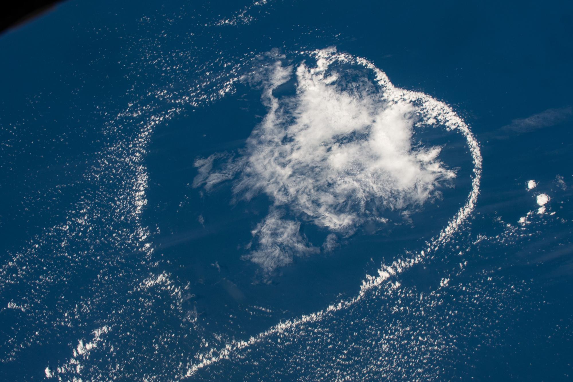 Земля с борта МКС: астронавт NASA показал невероятные снимки