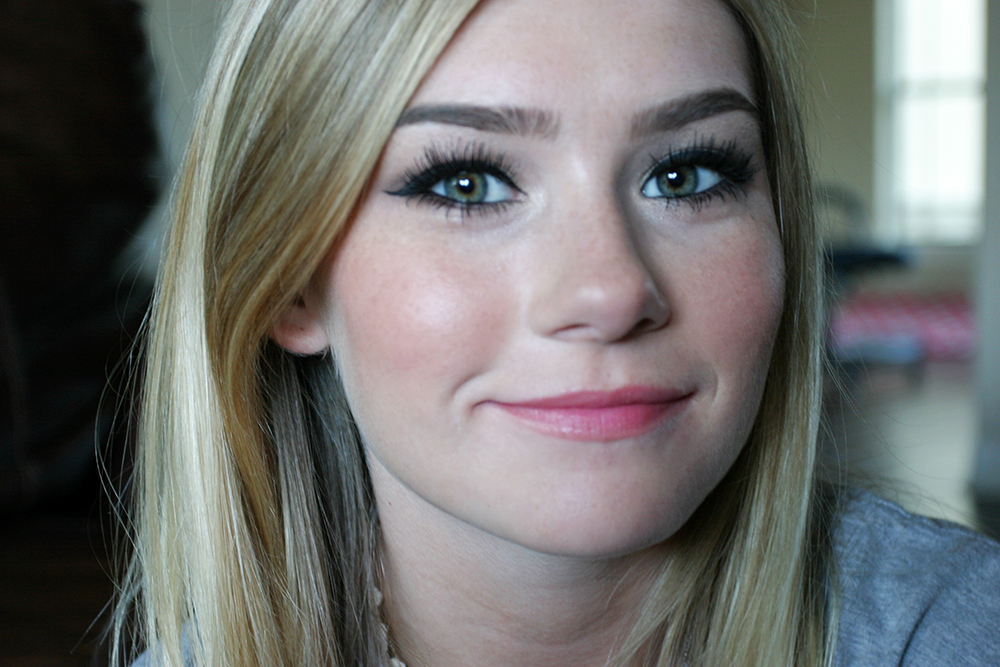 Стильний макіяж під випускний