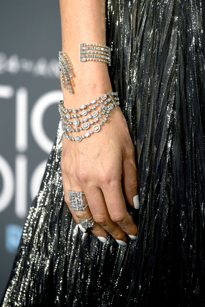 Выбор редакции: блистательная Шарлиз Терон в платье от Givenchy (яркие фото)