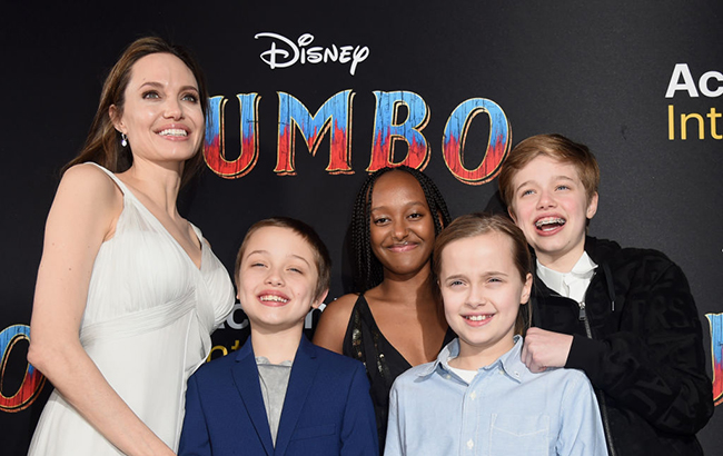 13-летняя дочь Анджелины Джоли и Брэда Питта готовится к смене пола