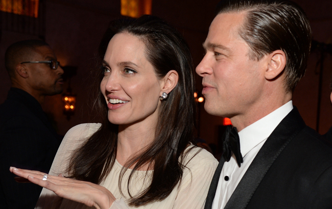 Джоли требует от Питта компенсацию за то, что пожертвовала ради него своей карьерой