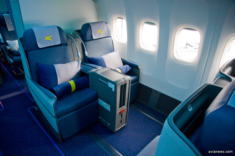 Кресла-кровати и навороченные телевизоры: фото из самолета МАУ поражают