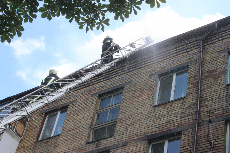 Пожежу у Броварах ліквідовано, - ДСНС